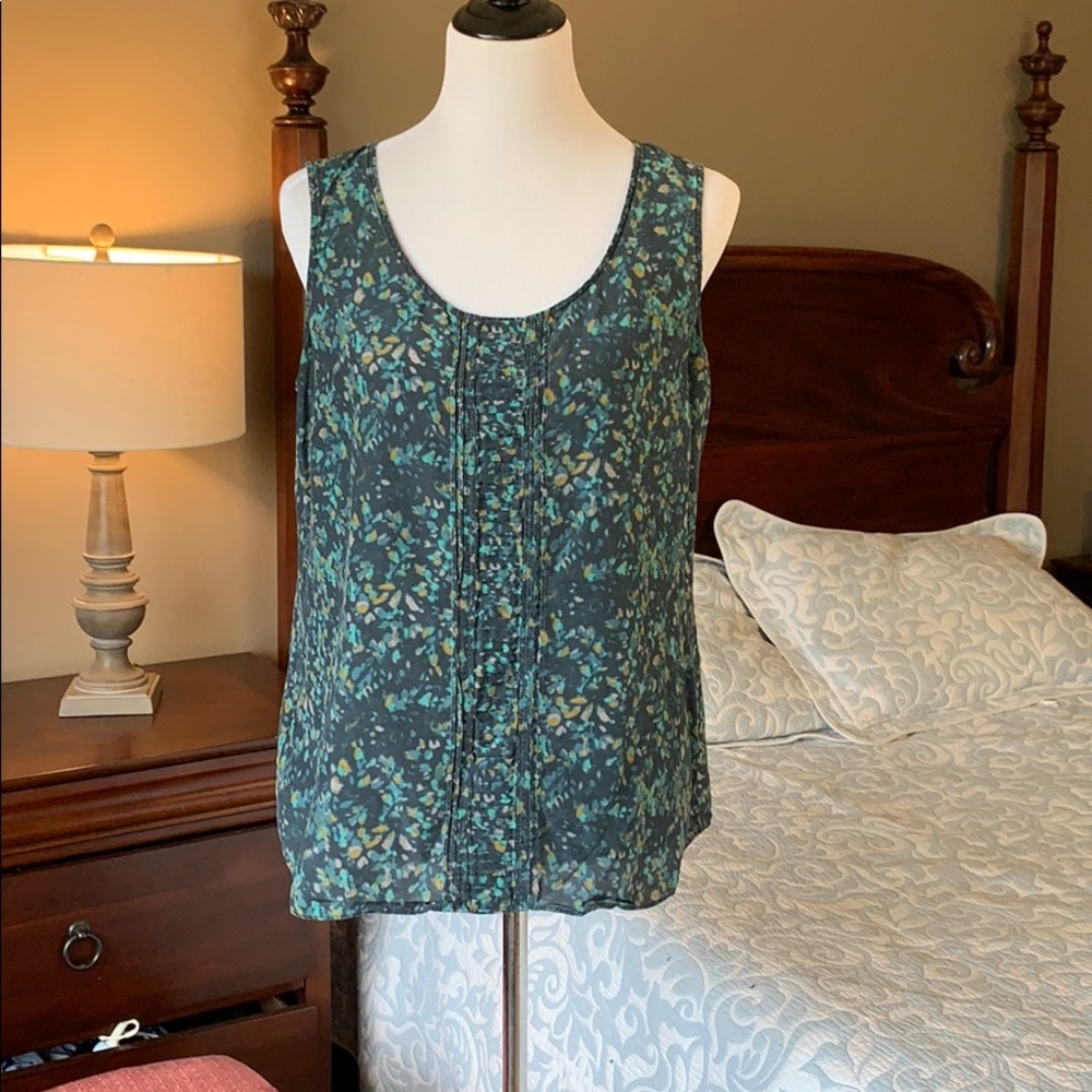 Green print sleeveless blouse large Eddie Bauer